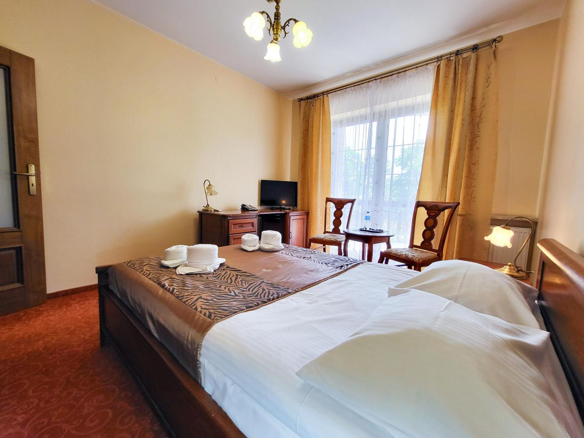 Hotel Hesperus Miedzyrzec Podlaski Ngoại thất bức ảnh
