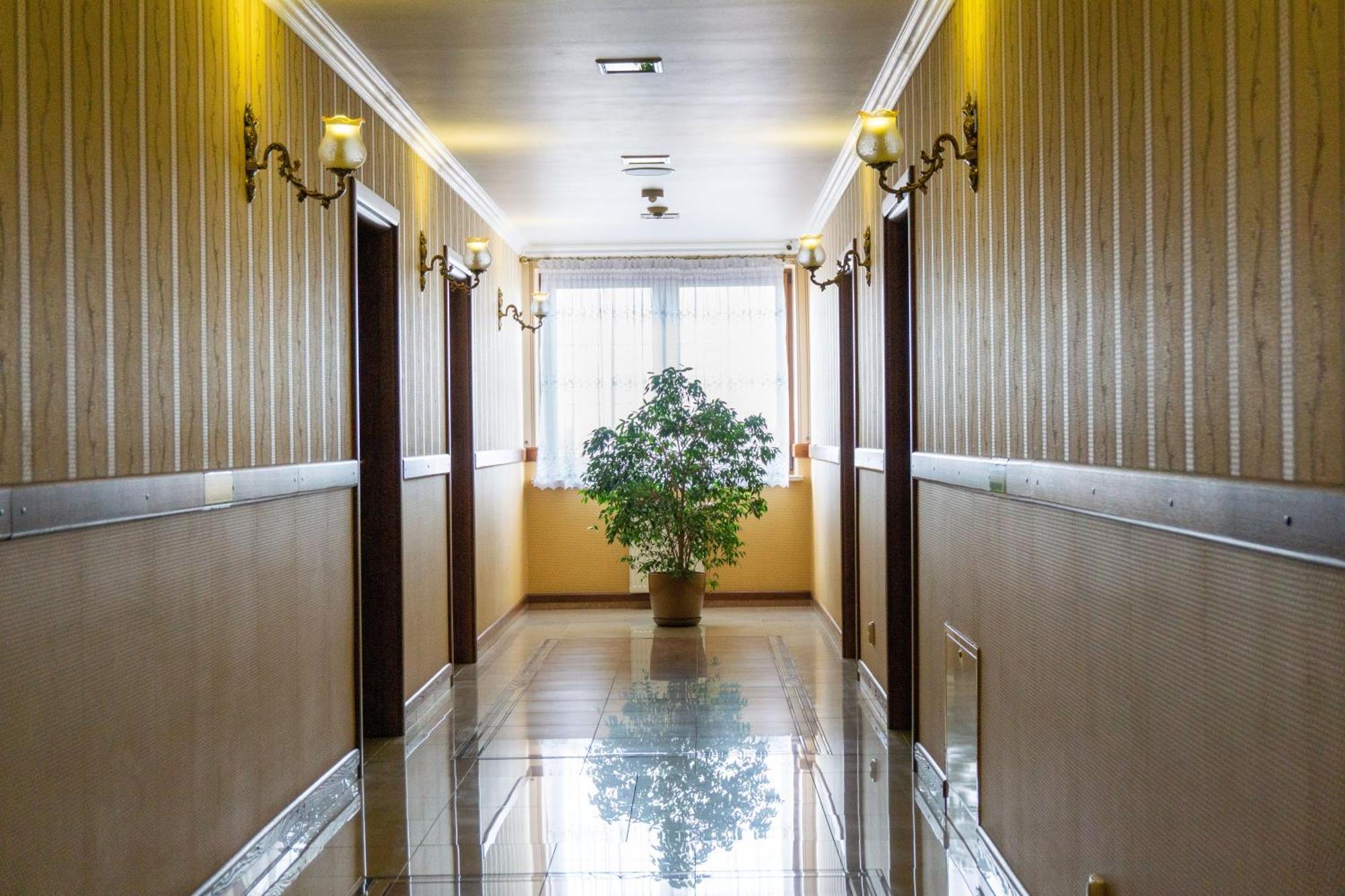 Hotel Hesperus Miedzyrzec Podlaski Ngoại thất bức ảnh