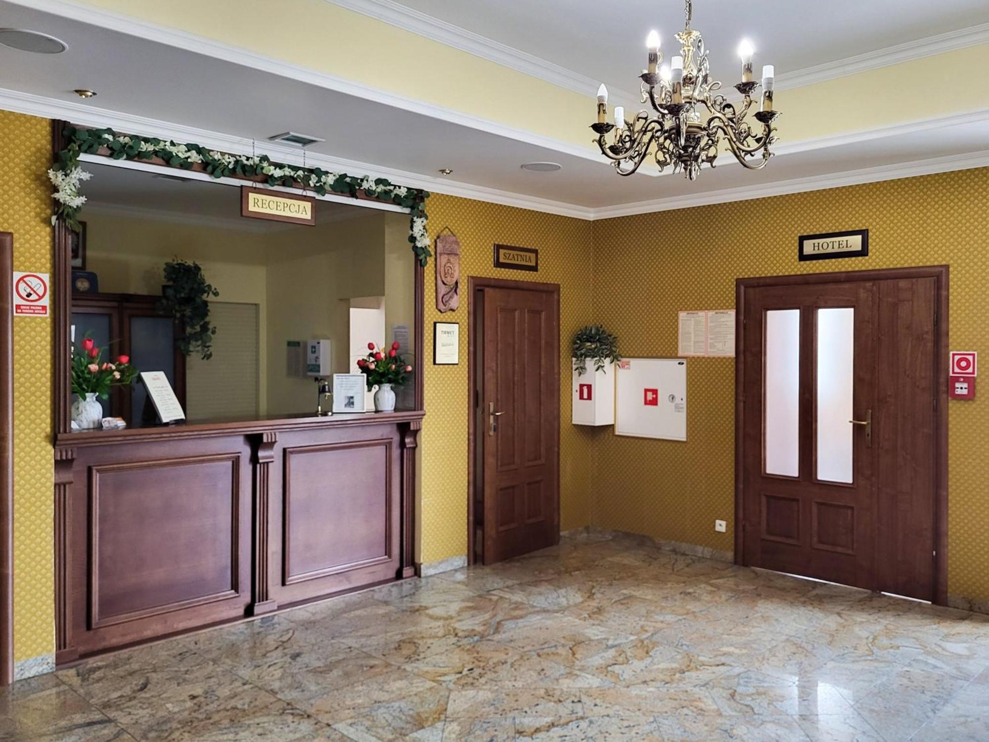 Hotel Hesperus Miedzyrzec Podlaski Ngoại thất bức ảnh