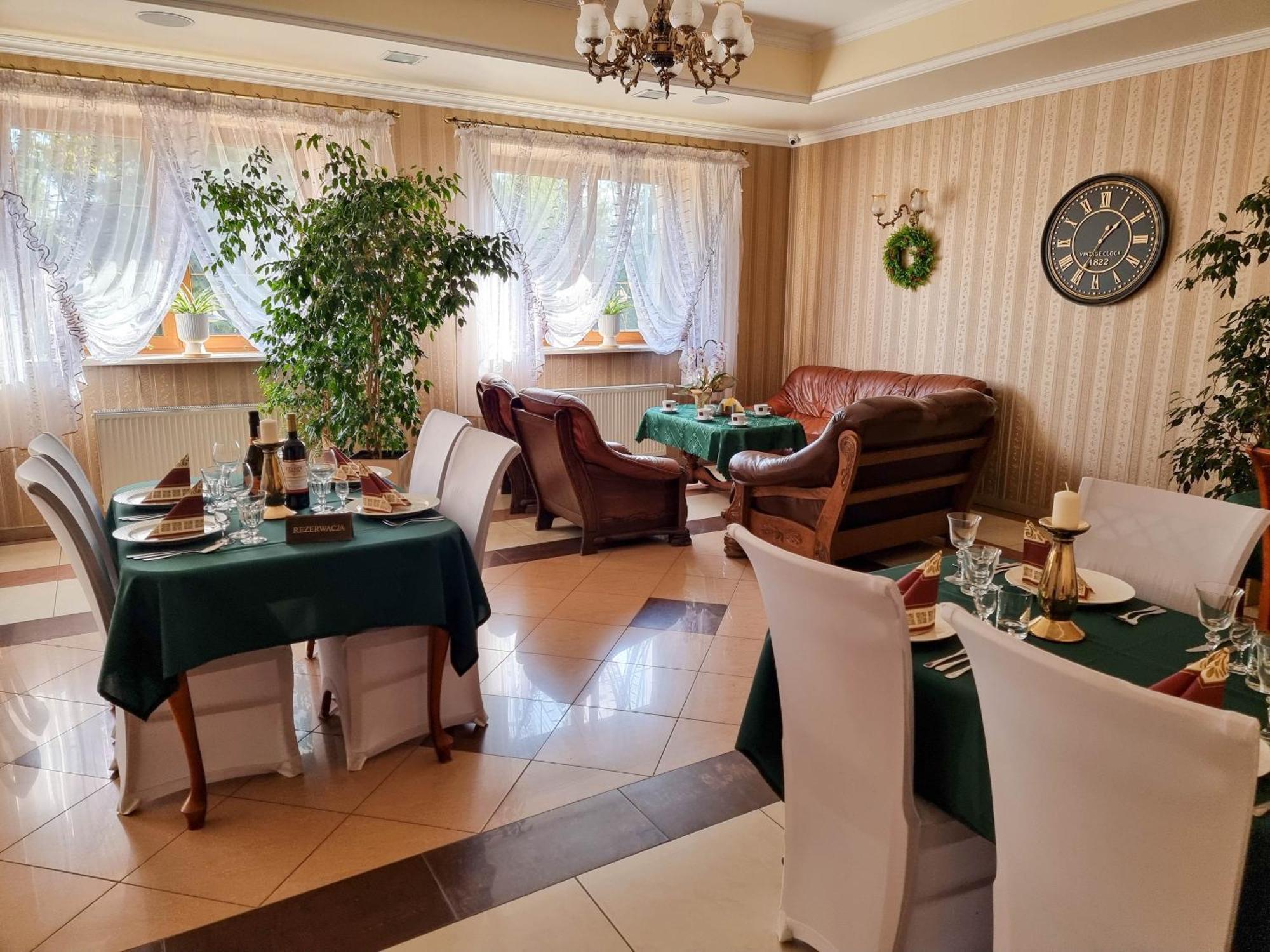Hotel Hesperus Miedzyrzec Podlaski Ngoại thất bức ảnh